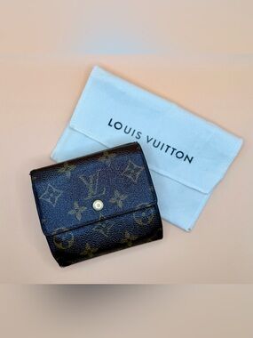 Louis Vuitton Monogram Elise card
Wallet